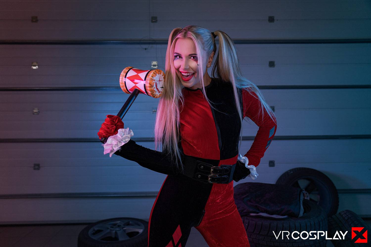 Harley Quinn VR Porn Cosplay with Lola Myluv - VR Porn Cosplay